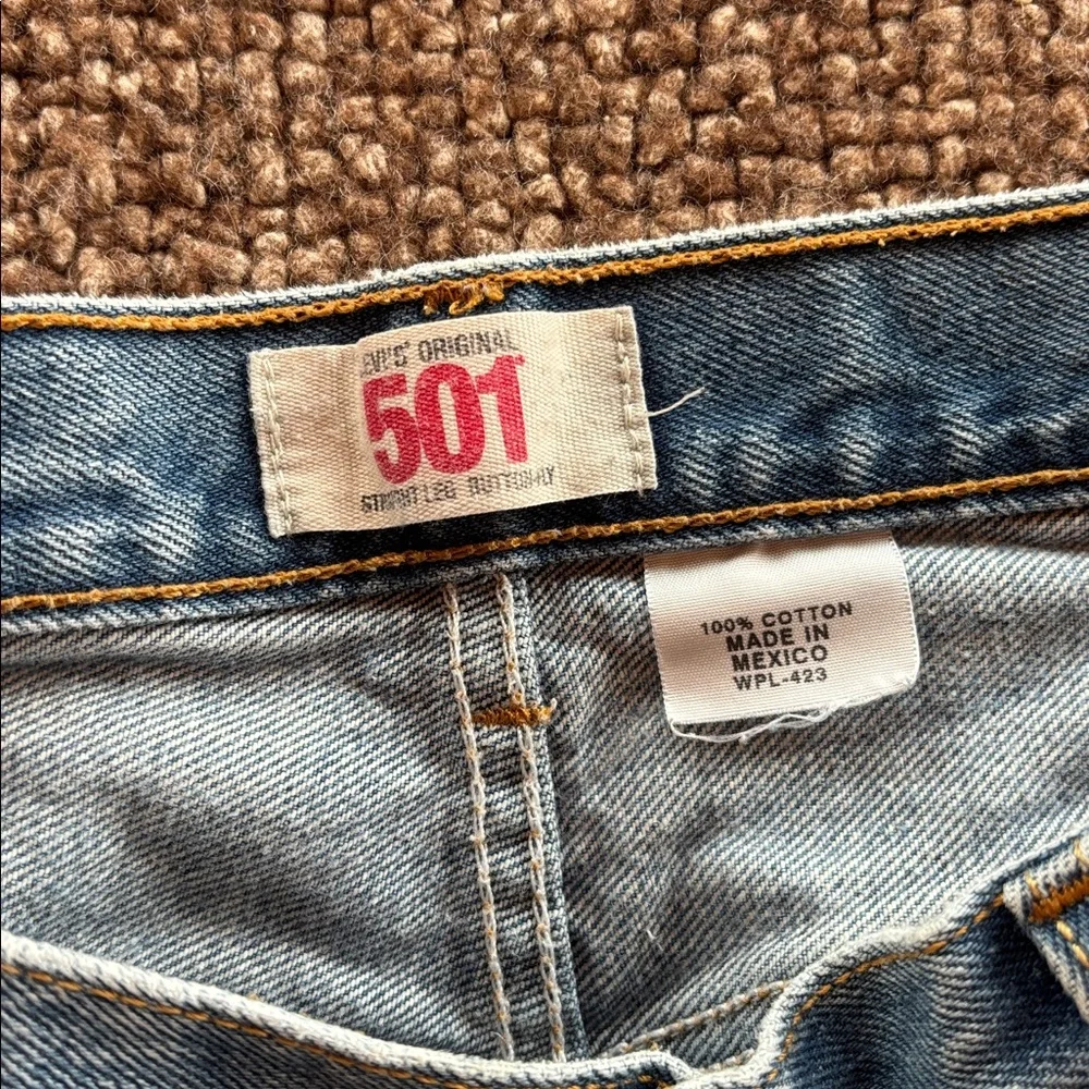 Vintage Distressed Levi’s 501 Jeans